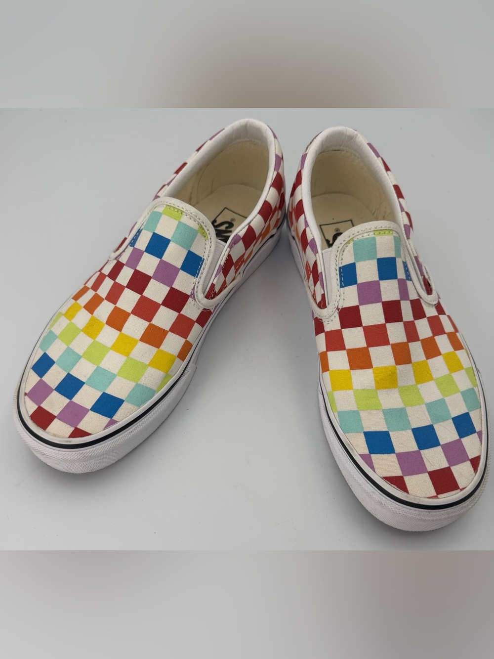 Vans Classic Slip-On Rainbow Checkerboard Sneakers Women’s 8 Men’s 6.5